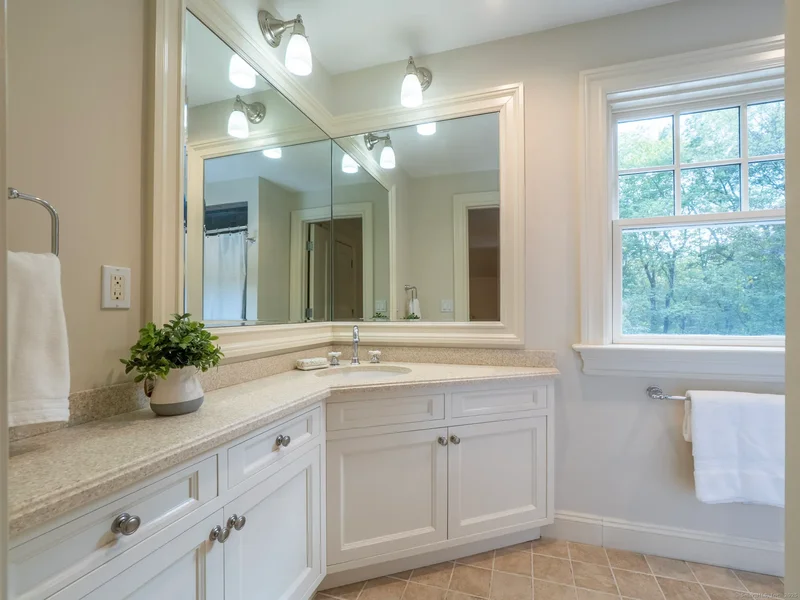55 Tanners Drive, Wilton, Connecticut, United States. - Photo 25