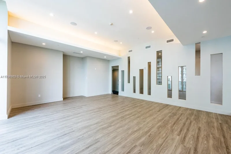 488 NE 18th St 208, Miami, Florida, United States. - Photo 81