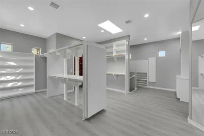 Thumbnail 37