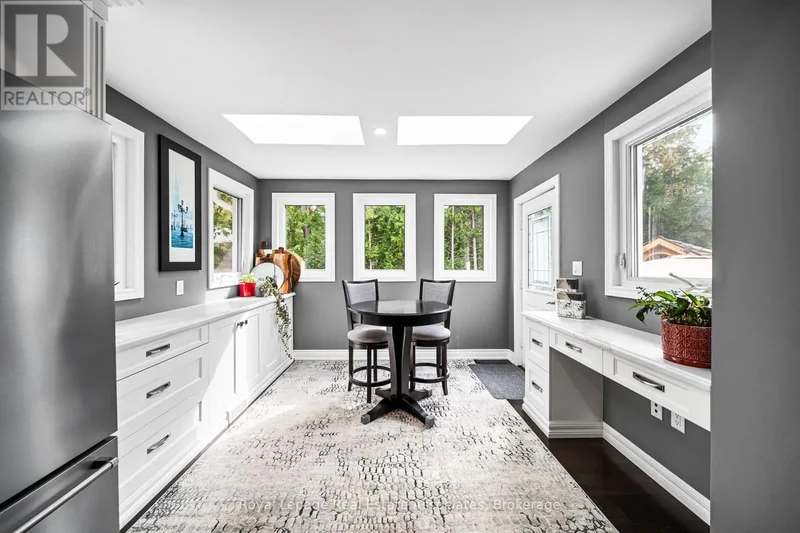 96 DELREX BOULEVARD, Halton Hills, ON, L7G3X9, CANADA, Halton Hills, Ontario, Canada. - Photo 2