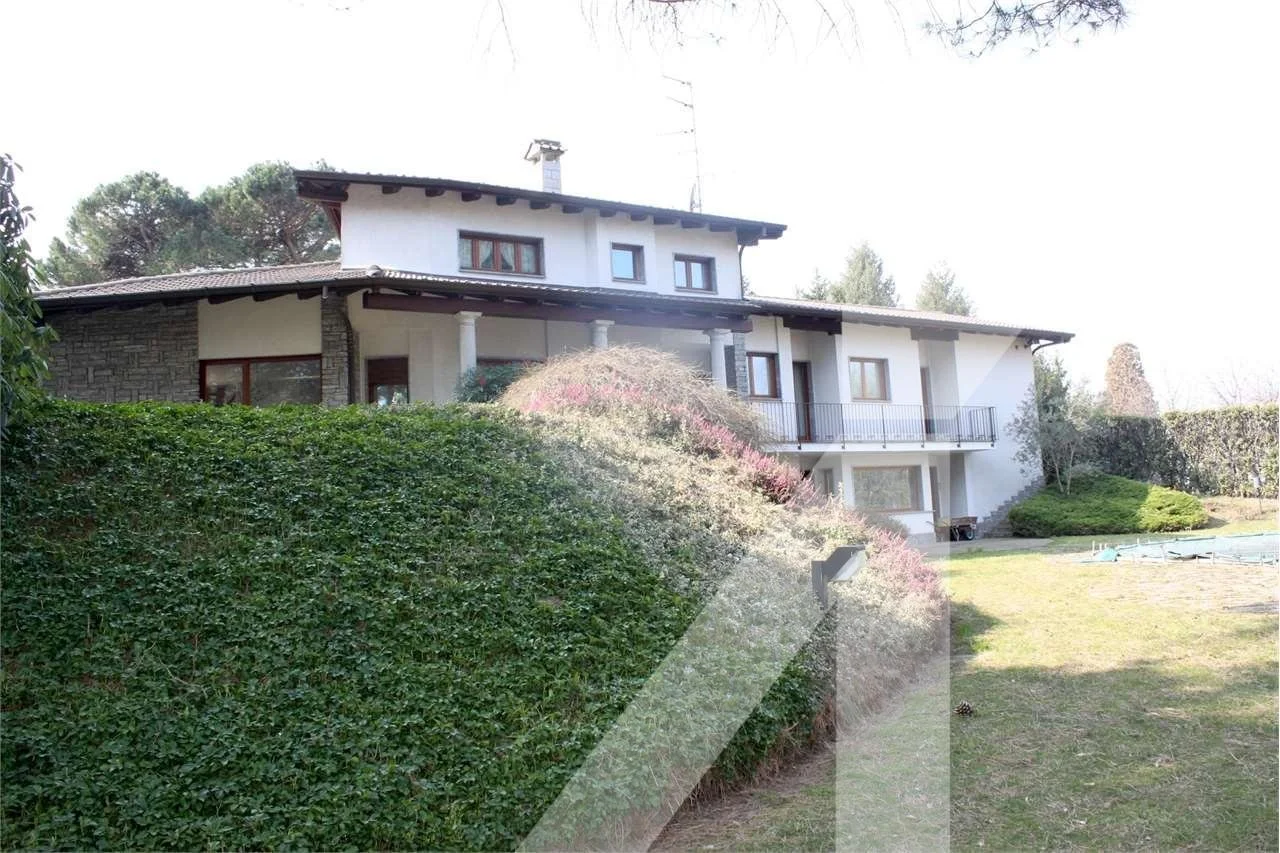 Exterior photo 10