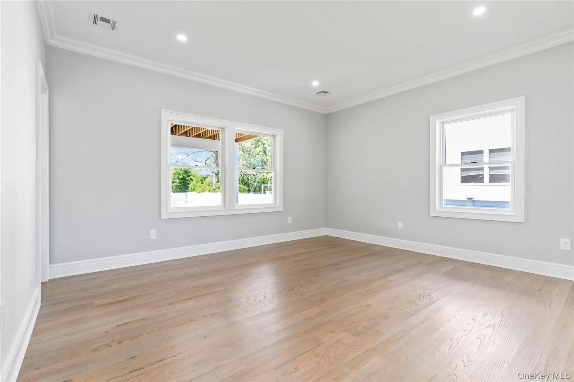 7 S Bay Avenue, Bay Shore, NY 11706, Bay Shore, New York, United States. - Photo 38