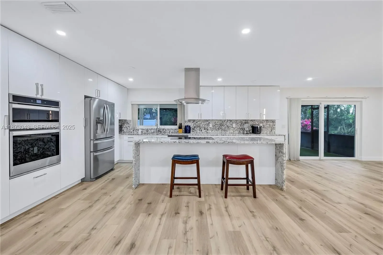 3211 Calle Largo Dr, Hollywood, Florida, United States. - Photo 3