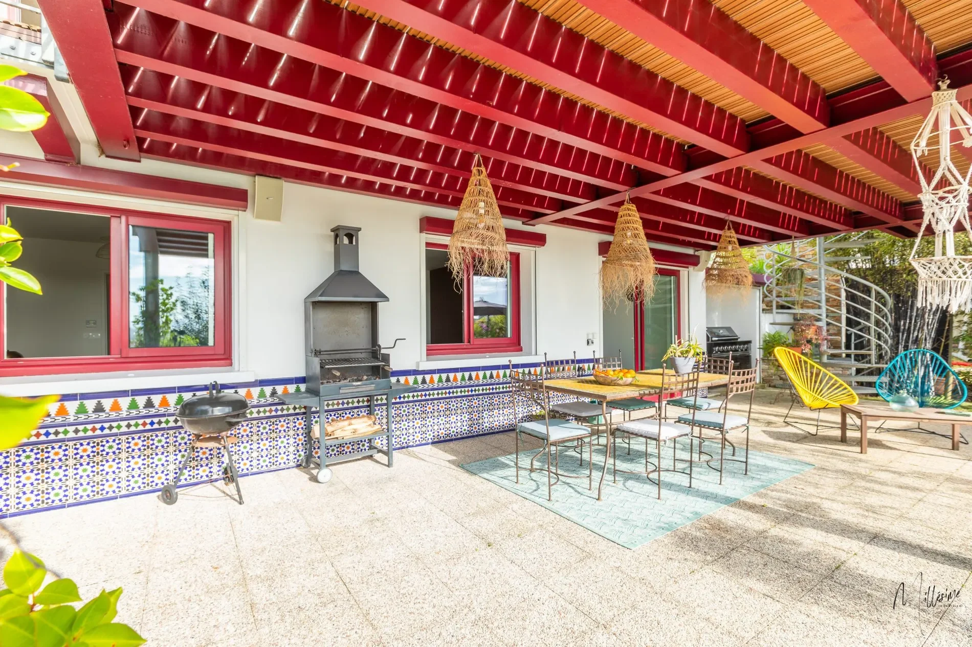 Exterior photo 7