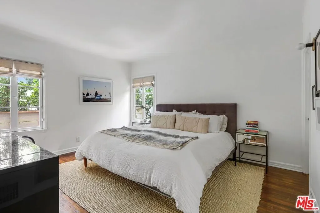 8210 Willoughby Avenue, Los Angeles, California, United States. - Photo 11