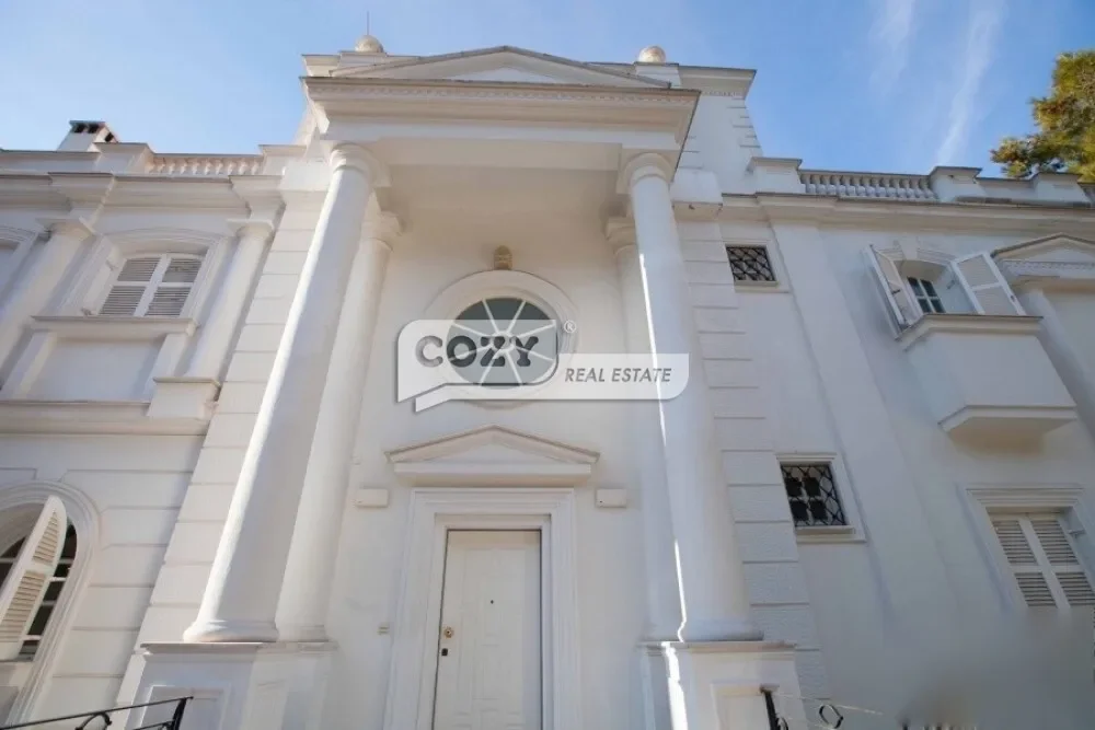 Exterior photo 4