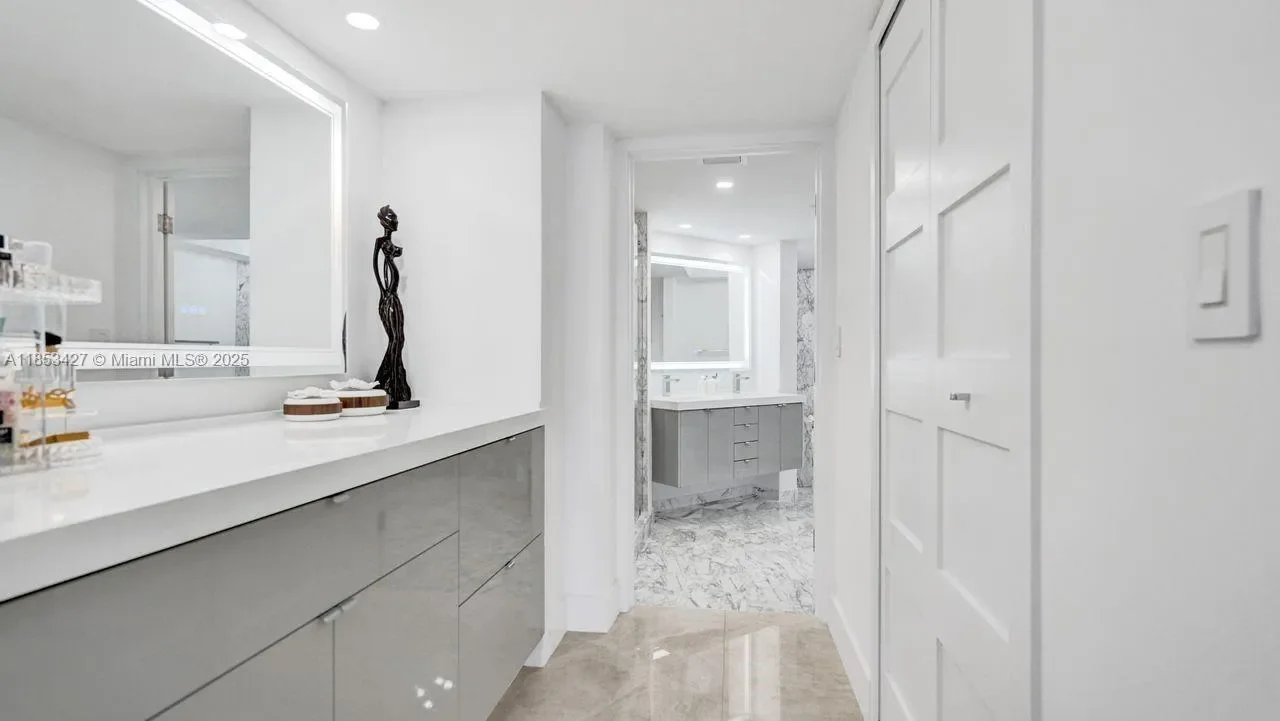 5757 Collins Ave 1605, Miami Beach, Florida, United States. - Photo 10