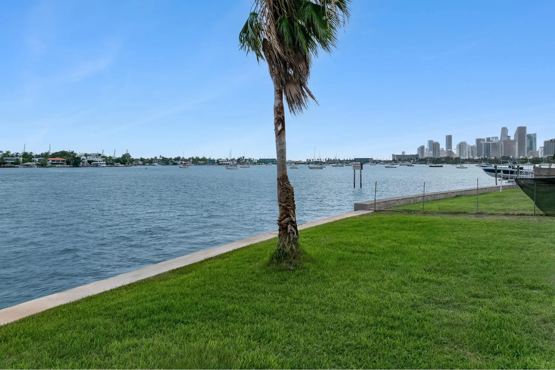 1386 S Venetian Way, Miami, Florida, United States. - Photo 5