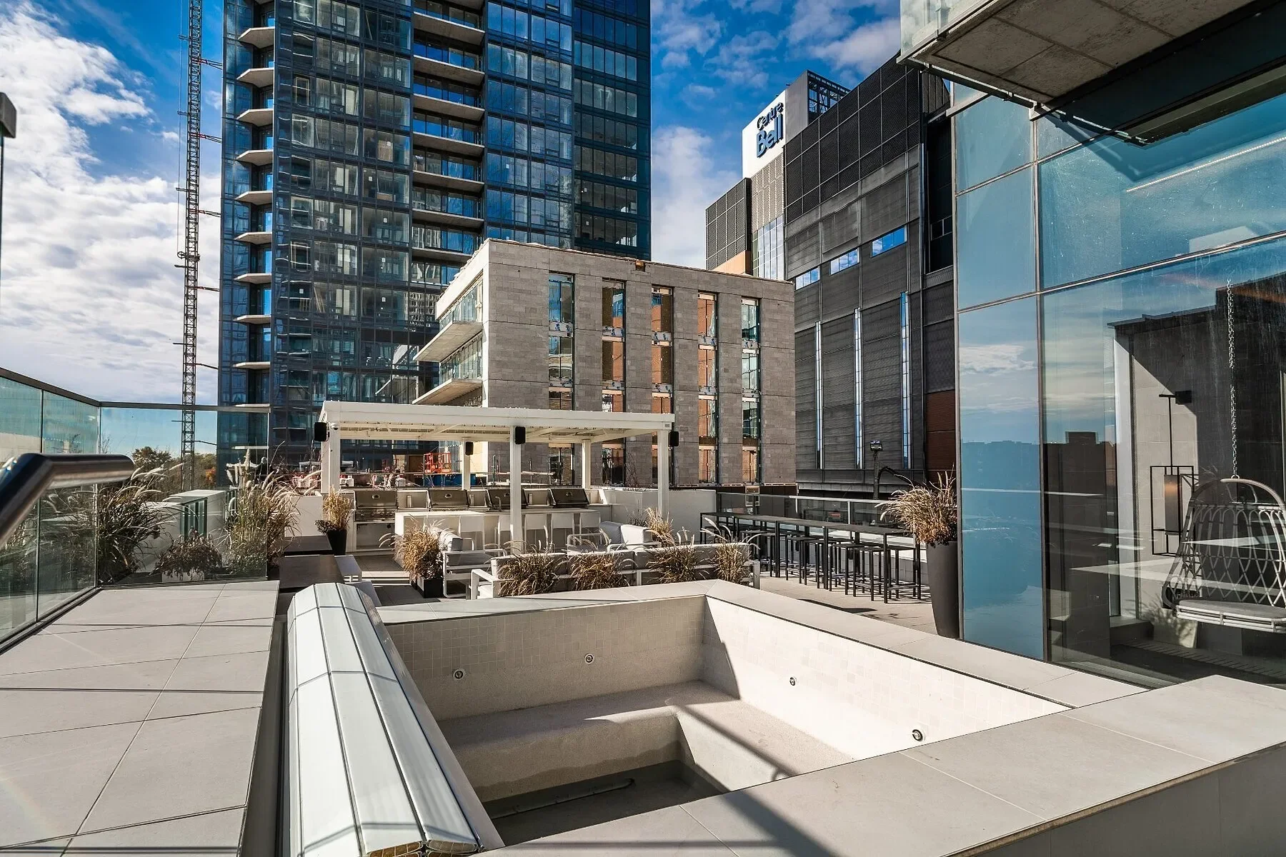 Exterior photo 5
