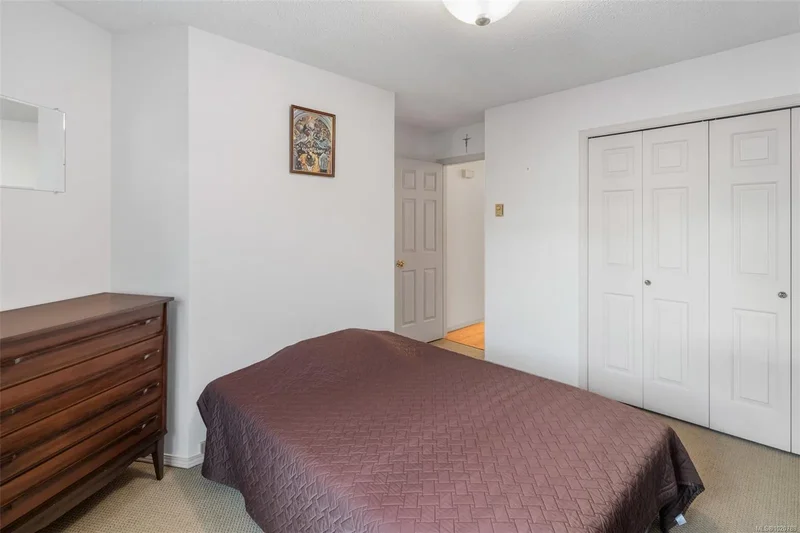10084 Third St 6, Sidney, British Columbia, Canada. - Photo 18