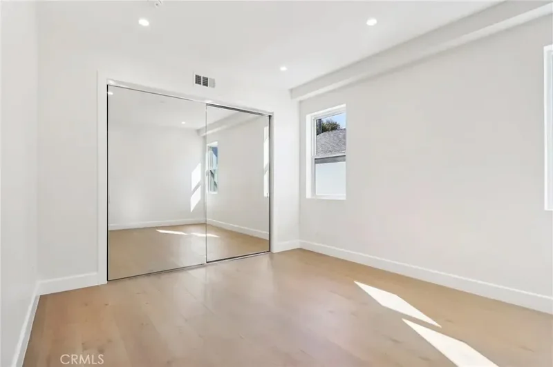 14931 Vose Street, Los Angeles, California, United States. - Photo 14
