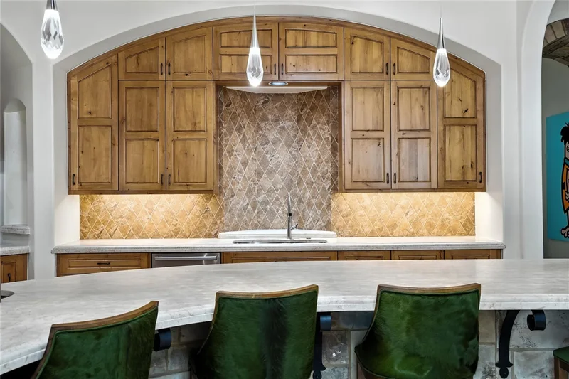 701 W Friar Tuck Lane, Houston, Texas, United States. - Photo 8