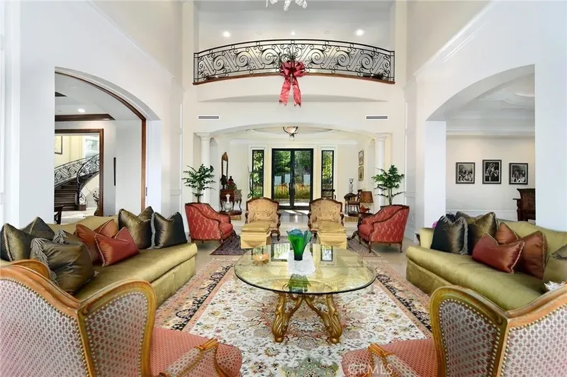 18933 La Montana Place, Los Angeles, California, United States. - Photo 12