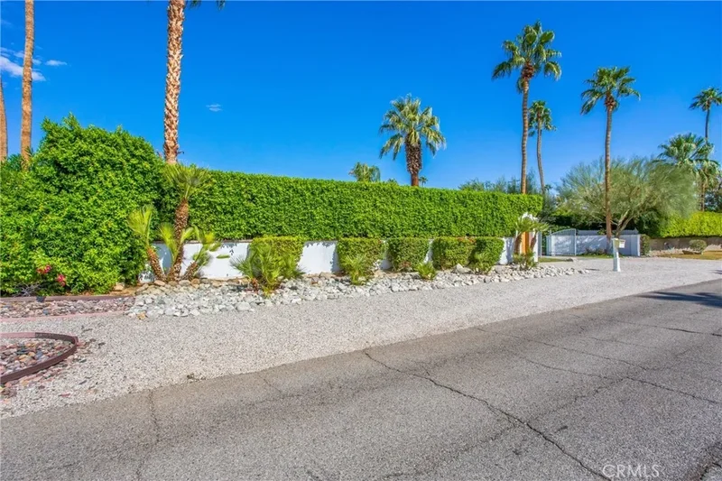1450 Tamarisk Rd, Palm Springs, CA 92262, Palm Springs, California, United States. - Photo 4