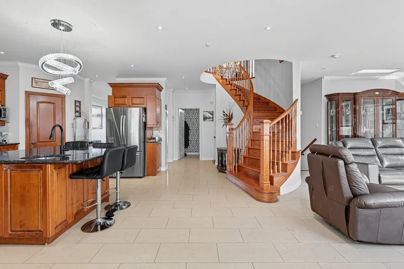 3880 Rue du Colonel, Laval, Quebec, Canada. - Photo 3