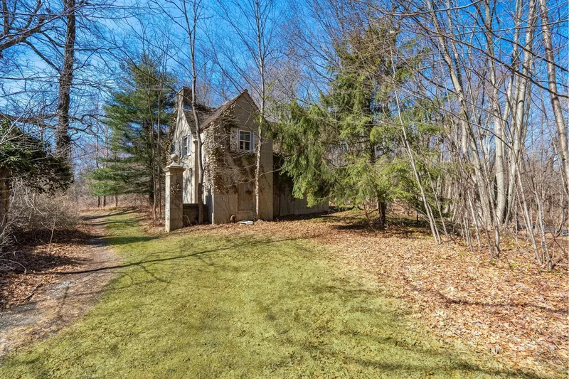 2340 Cedar Swamp Road - Brookville, New York