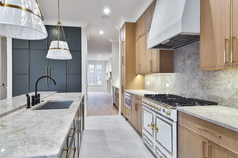 3723 N Oakley Avenue, Chicago, Illinois, United States. - Photo 18