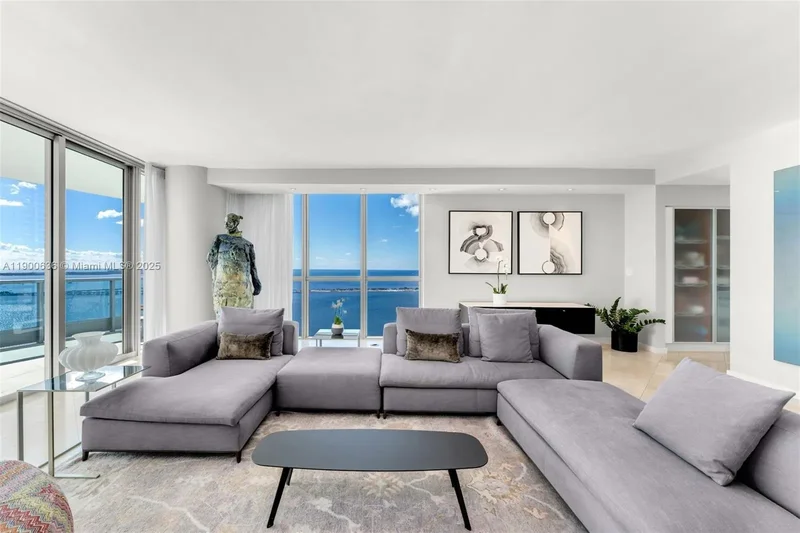 1331 Brickell Bay Dr 3711, Miami, Florida, United States. - Photo 9