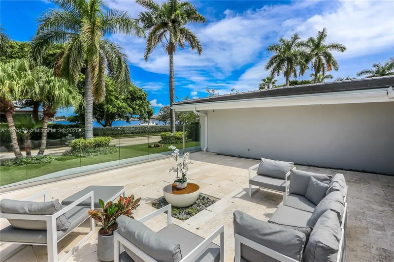 840 S Southlake Dr, Hollywood, Florida, United States. - Photo 47
