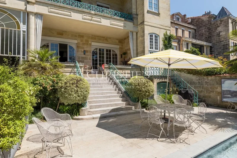 Bordeaux – Saint-Seurin – Exceptional Private Mansion