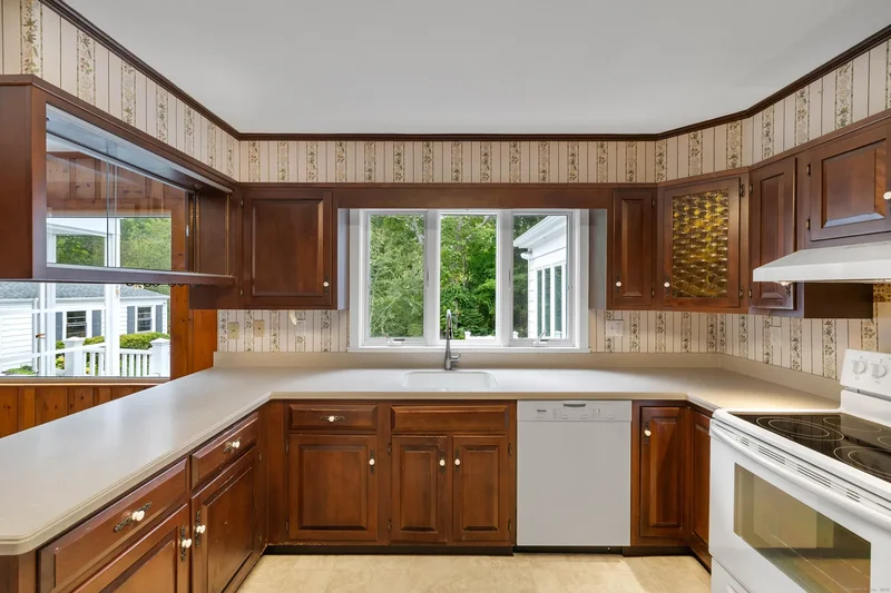 29 Blackstone Avenue, Branford, CT 06405, Branford, Connecticut, United States. - Photo 17