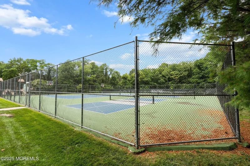 126 Metedeconk Court, Holmdel, NJ 07733, Holmdel, New Jersey, United States. - Photo 46