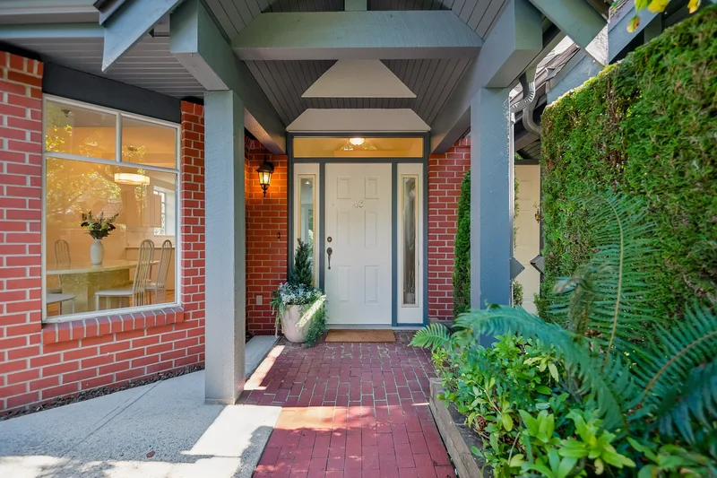 Traditional End Unit Townhouse
