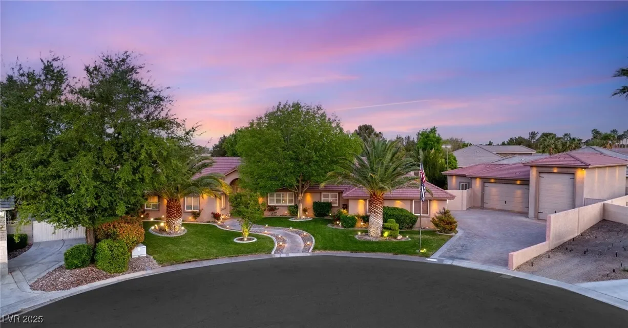 8275 W Craig Road, Las Vegas, Nevada, United States. - Hero Image