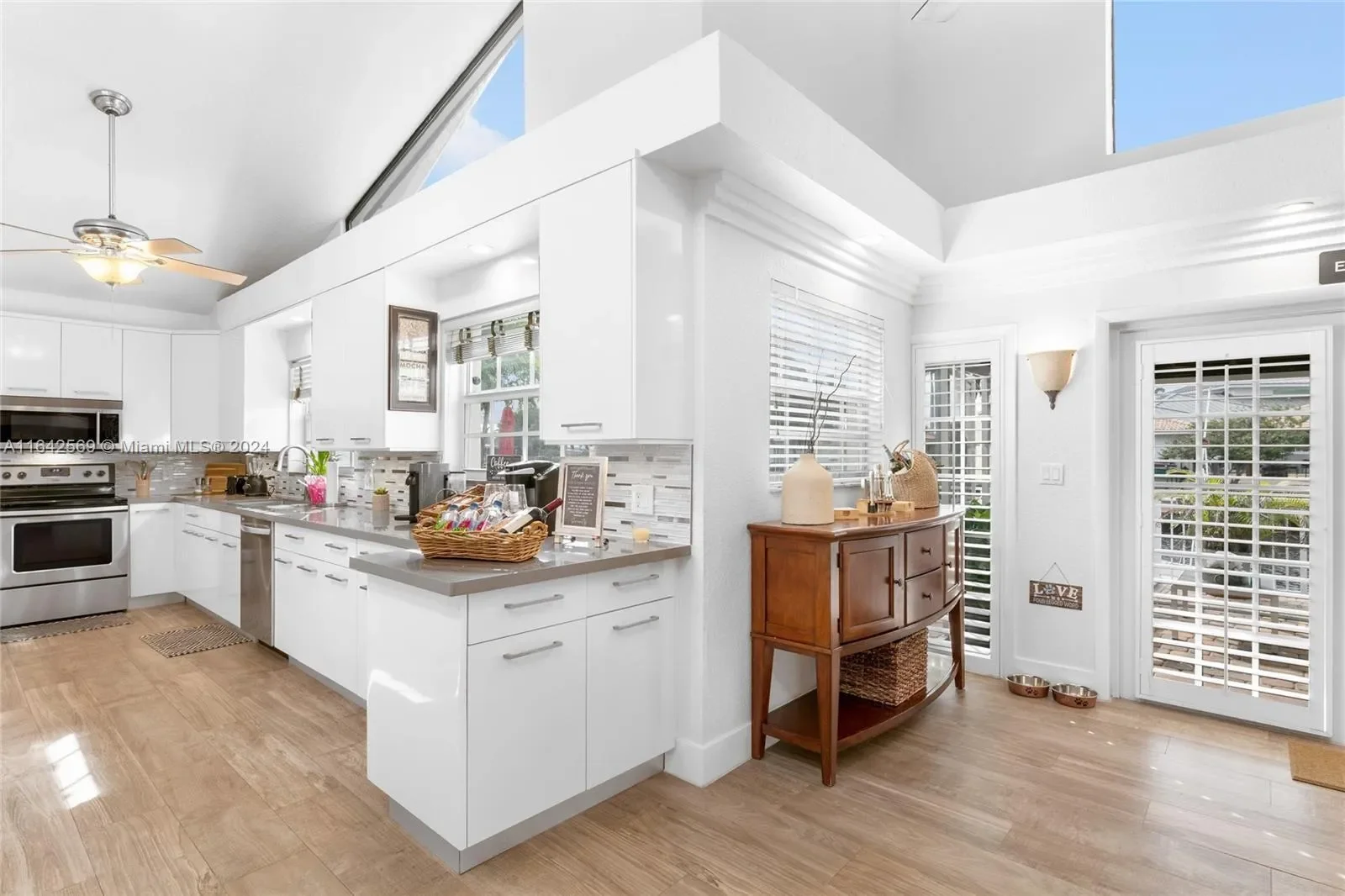 941 SE 4th Ave, Pompano Beach, Florida, United States. - Photo 31