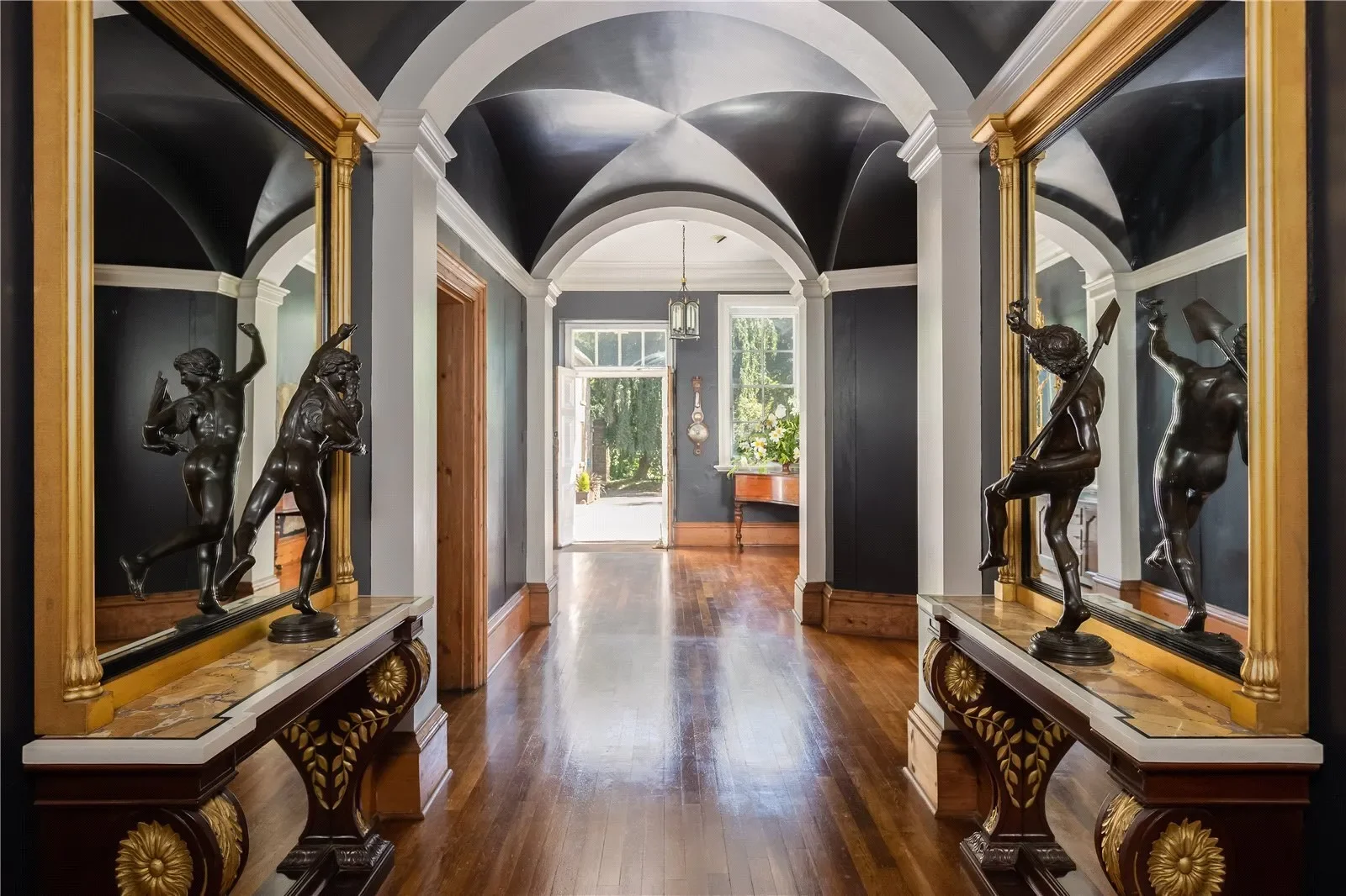 Gallery photo 3