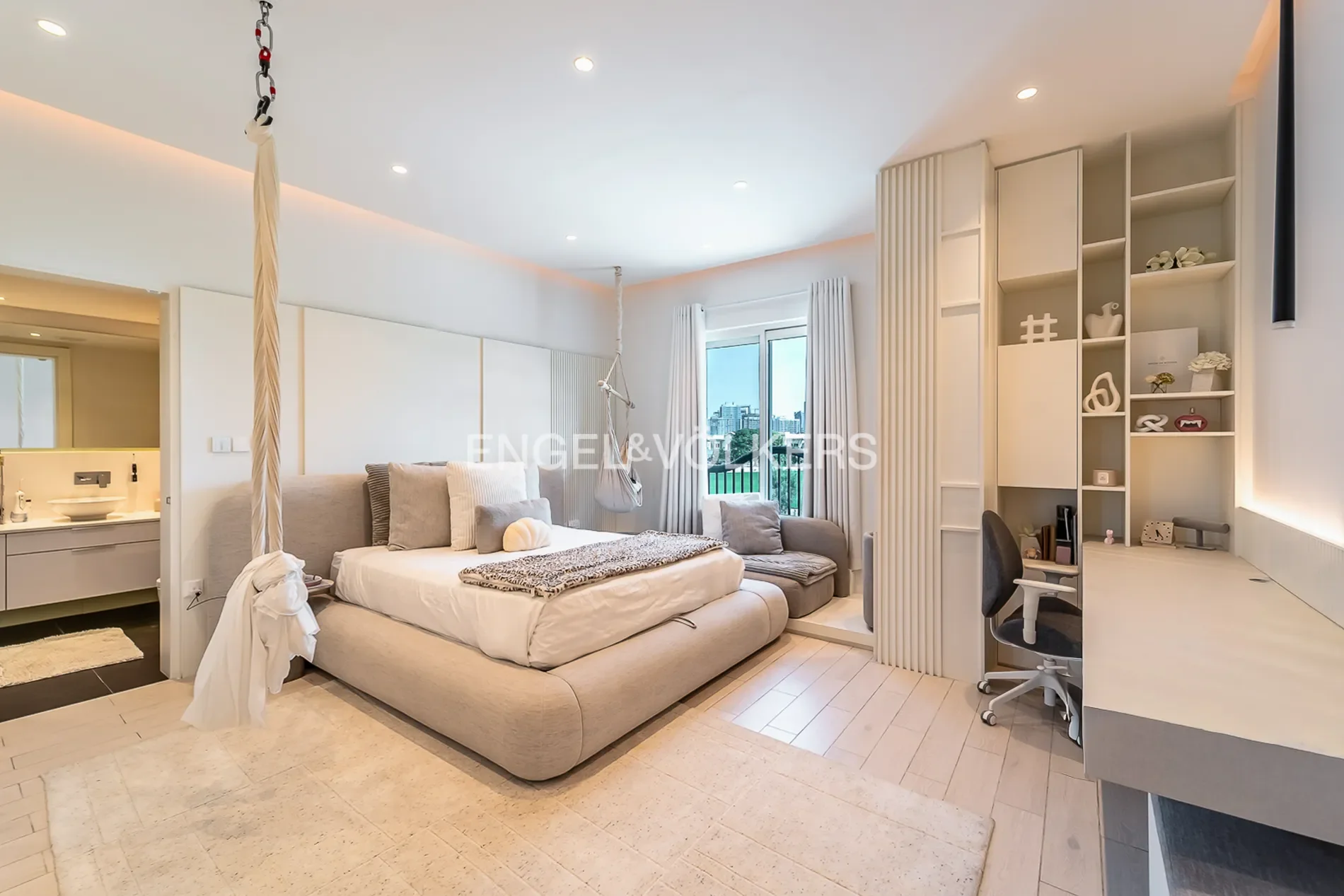 Gallery photo 2