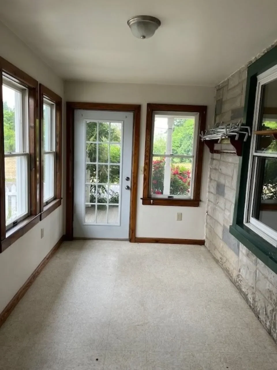 572 Old Rte 22, Lenhartsville, PA 19534, Kutztown, Pennsylvania, United States. - Photo 17