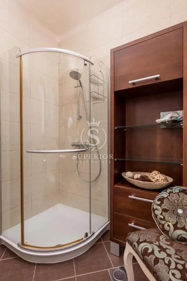 Gallery photo 6