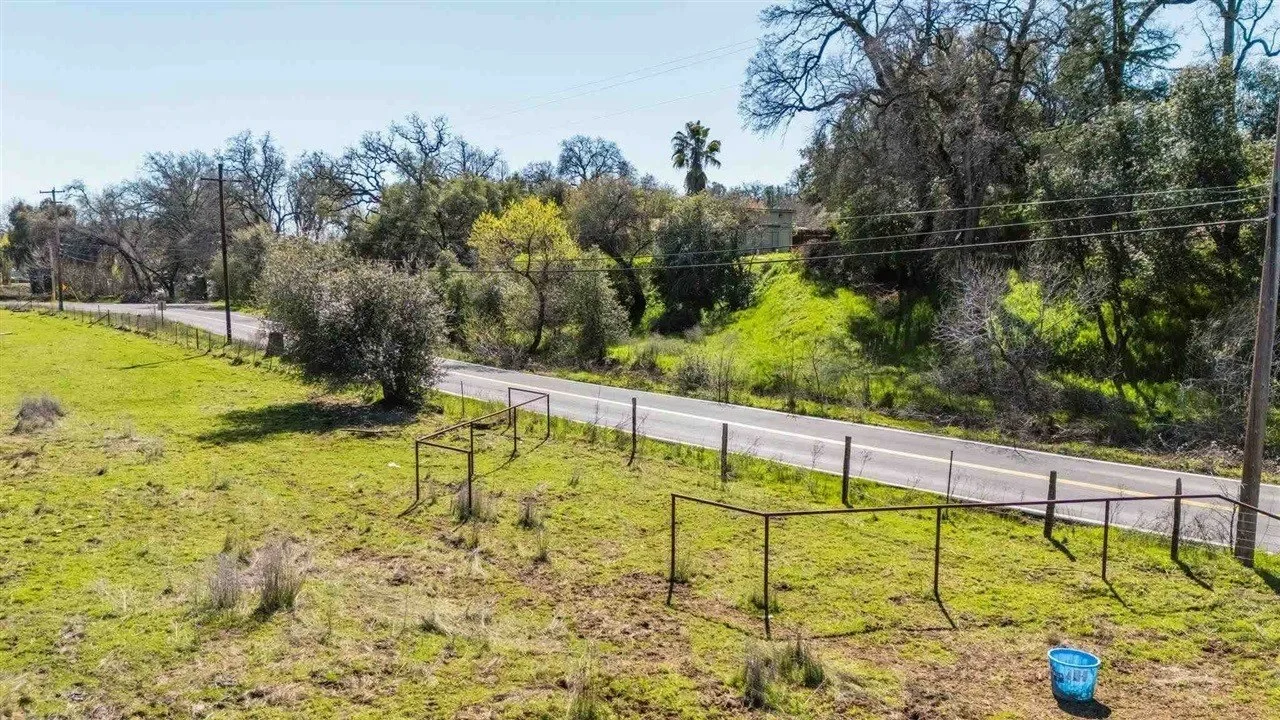 18525 Rawhide Rd, Jamestown, CA 95327, Jamestown, California, United States. - Photo 23