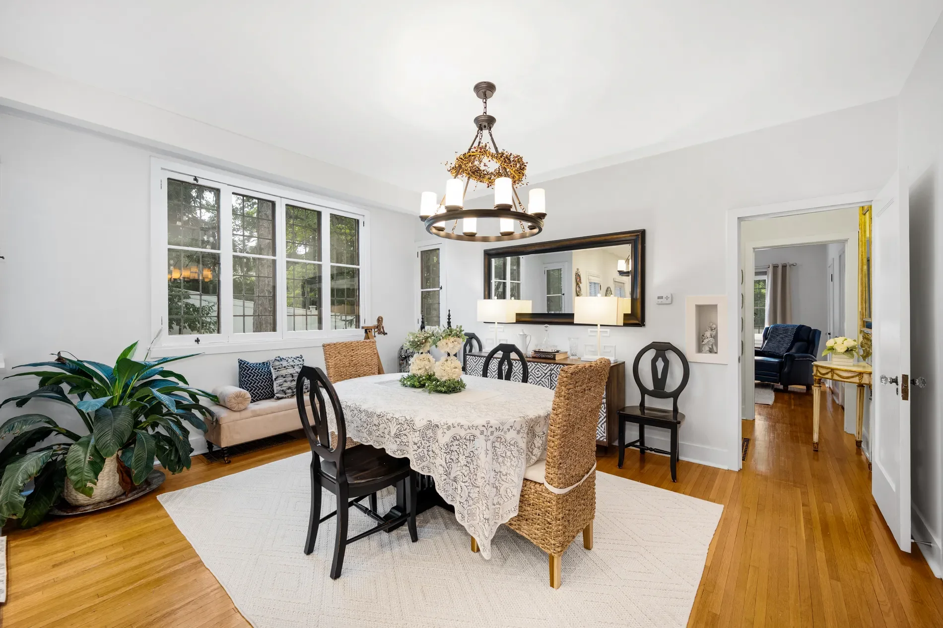 317 E Walnut Street , Hinsdale, IL 60521, Hinsdale, Illinois, United States. - Photo 4