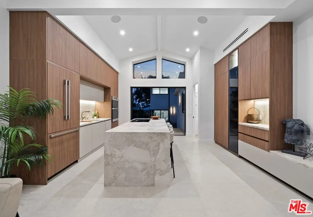 8982 Norma Place, Los Angeles, California, United States. - Photo 25