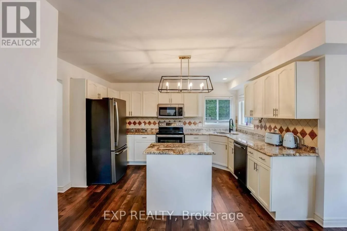 28 LORETTA DRIVE, Niagara-on-the-Lake, Ontario, Canada. - Photo 15