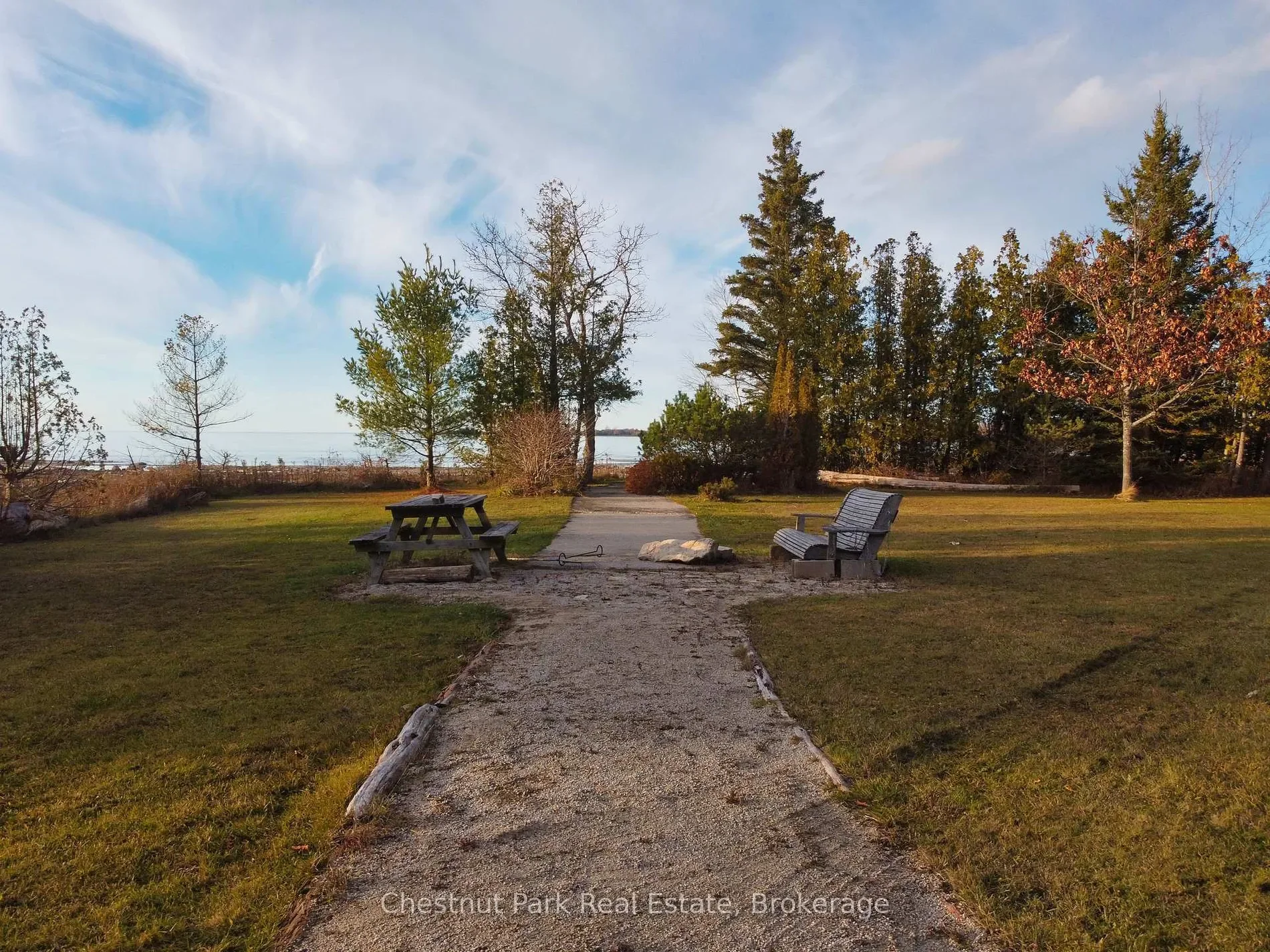 36 Cedar Drive, Mar, Ontario, Canada. - Photo 3