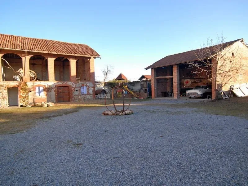 Exterior photo 11