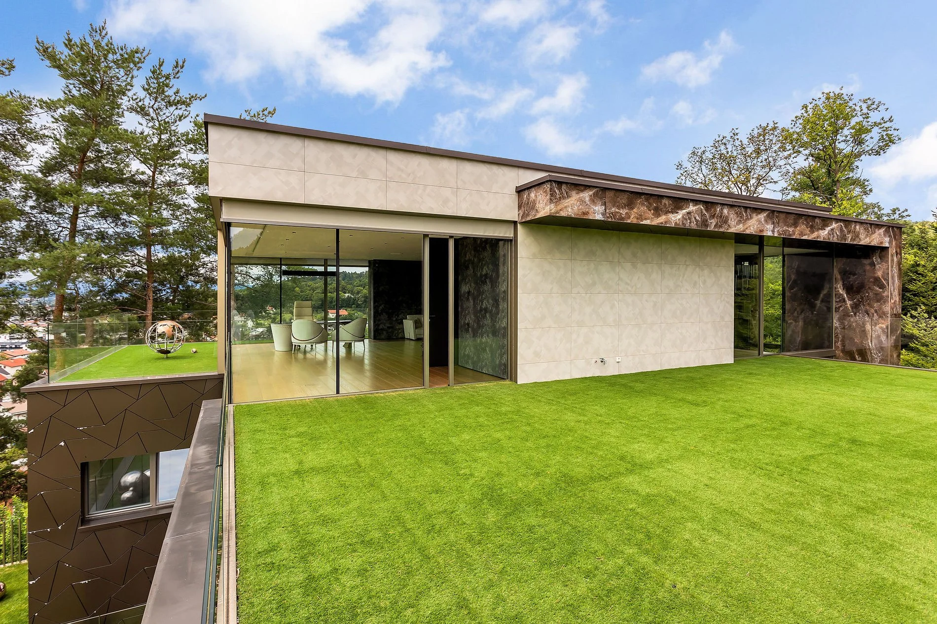 Exterior photo 9
