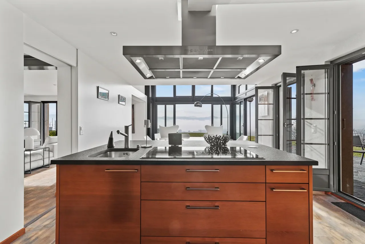 Gallery photo 2