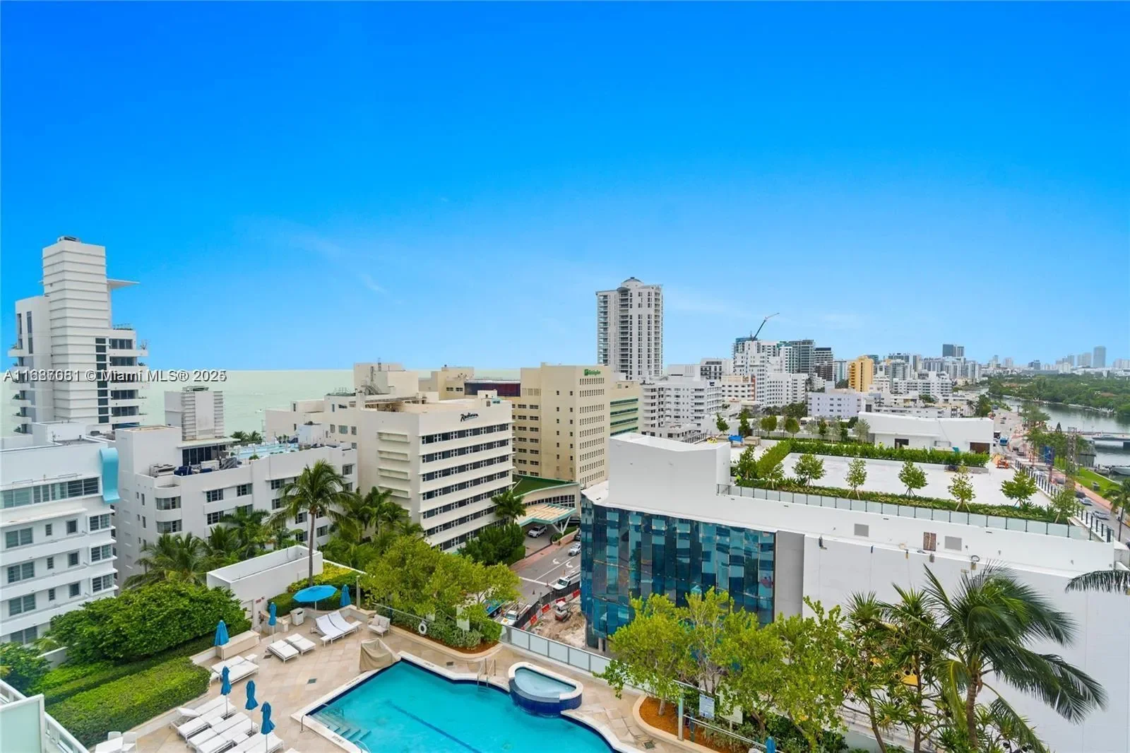 4401 COLLINS AV 1214, Miami Beach, Florida, United States. - Photo 27