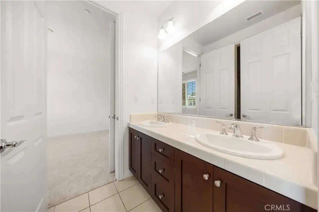 14 Snowberry, Lake Forest, California, United States. - Photo 48