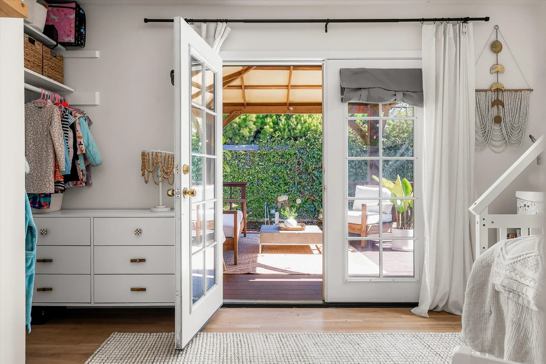 246 San Julian Avenue, Santa Barbara, California, United States. - Photo 14