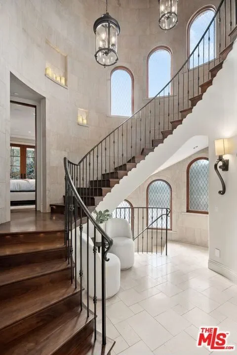 6882 Arizona Avenue, Los Angeles, California, United States. - Photo 23