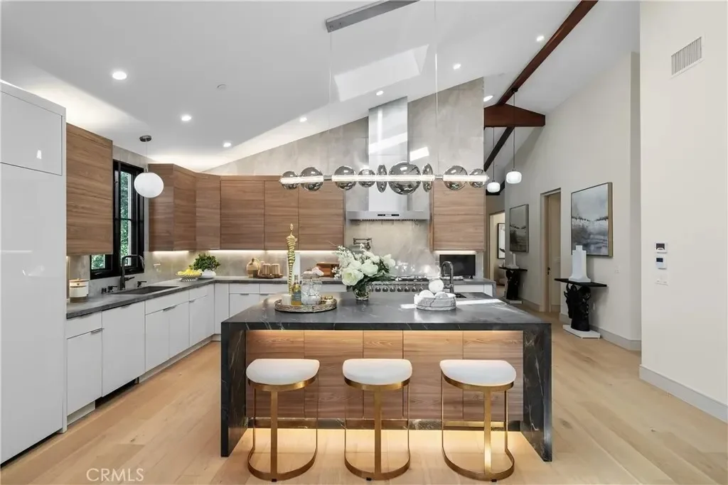2460 Cumberland, San Marino, California, United States. - Photo 31