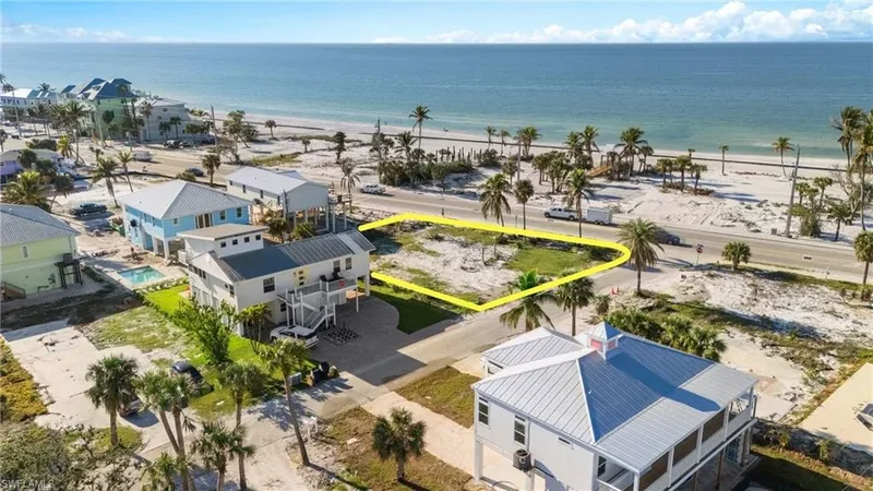 3909, Fort Myers Beach, Florida, United States. - Photo 13