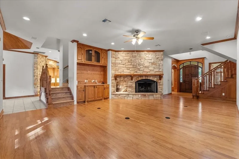 7306 Live Oak Circle, Alvin, Texas, United States. - Photo 20