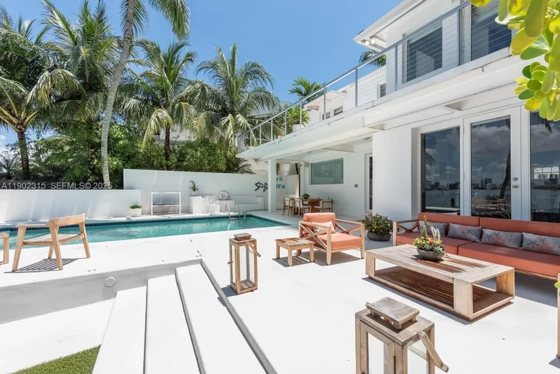 302 W San Marino Dr, Miami Beach, Florida, United States. - Photo 17