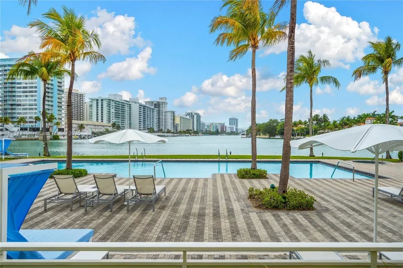 230 Water Way, Miami Beach, Florida, United States. - Photo 35